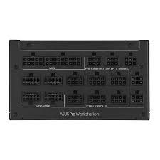 ASUS PRO WS 3000W PLATINUM PSU, PROFESYONELLER İÇİN ÜST DÜZEY VOLTAJ KARARLILIĞI SAĞLAR VE DÖRT EKRAN KARTINI DESTEKLEYEREK ZORLU YAPAY ZEKA YÜKLERİNE UYGUNDUR.